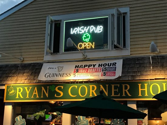 Cois Na Tine Ryans Corner House Irish Pub