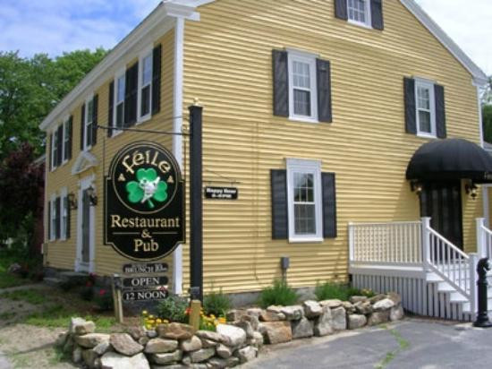 Cois Na Tine Feile Irish Pub and Restaurant