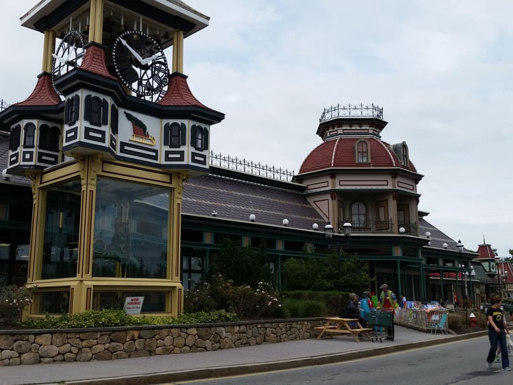 Christmas Tree Shop Hyannis GoToUSA всичко, което трябва да знаеш