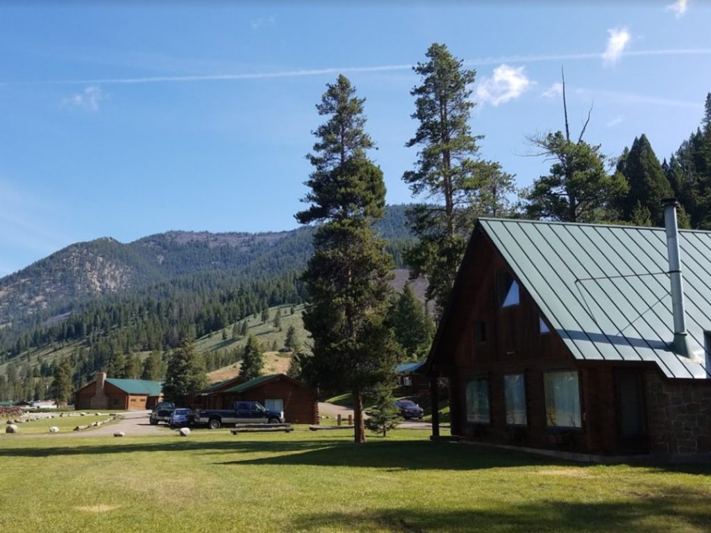 320 Guest Ranch