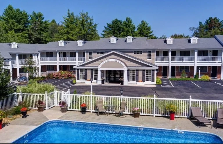SB Port Inn and Suites Kennebunk - KENNEBUNK, Maine